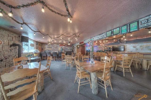 Barlee's Food & Drink: 253 Swanzey St, Keystone, SD 57751